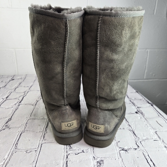 Ugg 5185 gray tall classic shearling boots - Picture 4 of 7